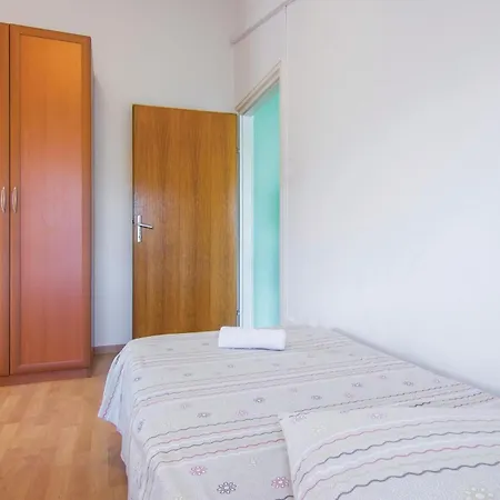 Tatil Evi In Livaki With Kitchen Muntrilj