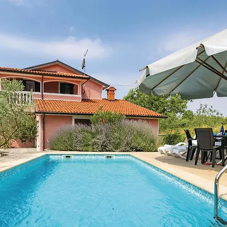 Holiday home In Livaki With Kitchen
